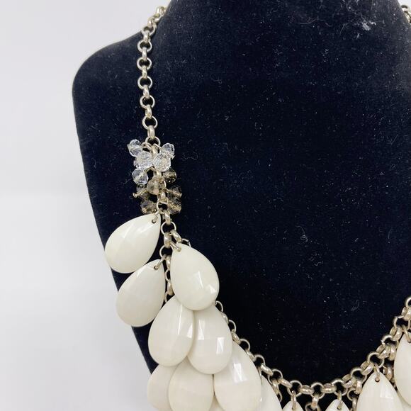 Cream and Gold Tone Bauble Layered Statement Necklace Gem Beads Tiered Costume - Picture 5 of 7